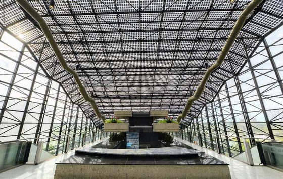 Ontruim het Gevormde Aangemaakte Photovoltaic Glas van de Zonnepaneelboog voor BIPV-moduleeigenschap