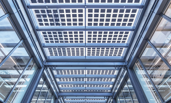 Ontruim het Gevormde Aangemaakte Photovoltaic Glas van de Zonnepaneelboog voor BIPV-moduleeigenschap