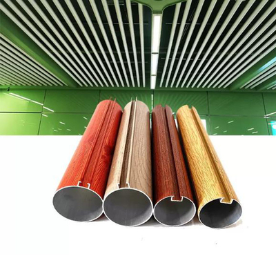 Gebouw Decoratieve lineaire metalen plafond aluminium ronde buis met geperforeerd metalen gaas