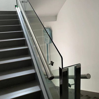 Vintage Design Glas Trap Handrailings Poeder gepolijst / gepolijst / geborsteld / geanodiseerd afwerking
