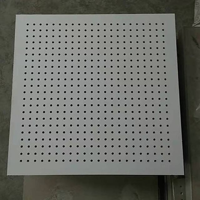 Gips spiegel drop in valse plafond tegel met folie papier bedekt achterzijde en oppervlak