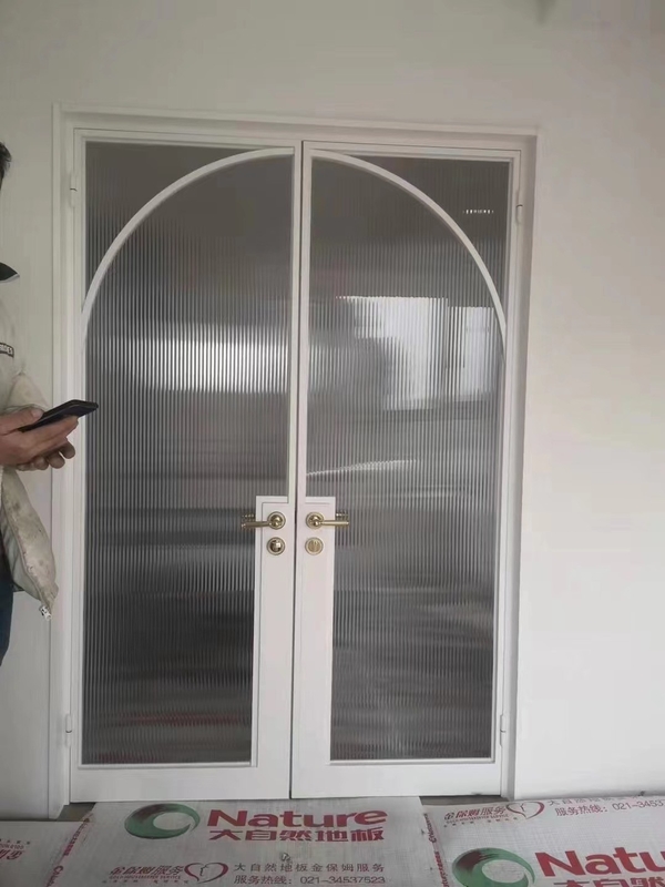 Goedkope weerbestendige aluminium glazen ramen / brandvrije stalen deuren met gemakkelijke installatie